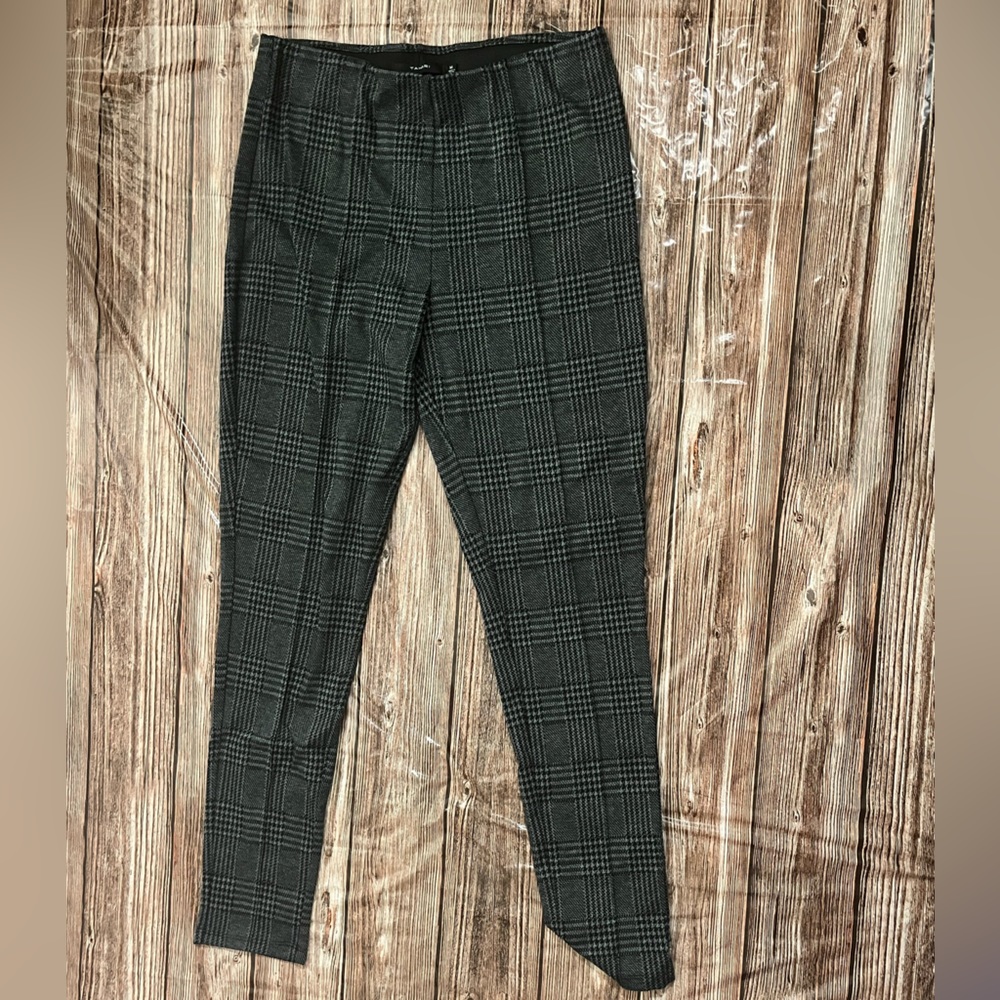 Tahari pants